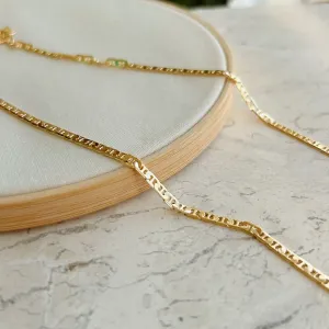 COLAR PIASTRINE. 70CM DE COMPRIMENTO. BANHADO A OURO 18K.