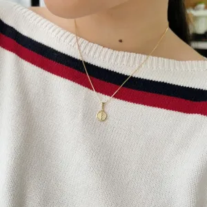 PINGENTE PROFISSÃO MEDICINA. BANHADO A OURO 18K.