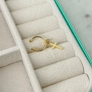 PIERCING LISO COM PINGENTE DE CRUZ. BANHADO A OURO 18K.