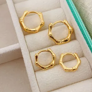 BRINCO ARGOLA BAMBOO. TAMANHO G. BANHADO A OURO 18K.