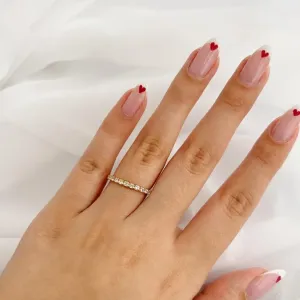 ANEL ALIANÇA CRAVEJADA. BANHADO A OURO 18K.