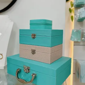 PORTA JOIAS PREMIUM NA COR MH.
