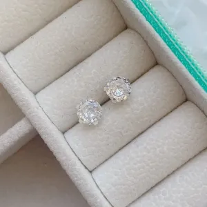 BRINCO PONTO DE LUZ 6MM. EM PRATA 925.