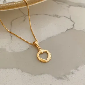 COLAR MEDALHA CORAÇÃO VAZADO. 45CM DE COMPRIMENTO E 5CM DE REGULAGEM.BANHADO A OURO 18K.