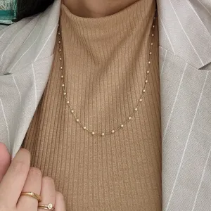 COLAR DE PÉROLAS. 60CM DE COMPRIMENTO E 5CM DE REGULAGEM. BANHADO EM OURO 18K.