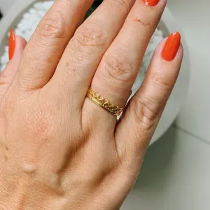 ANEL COROA CORAÇÃO. BANHADO A OURO 18K.