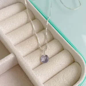 COLAR COM PEDRA LILÁS 6MM. 45CM DE COMPRIMENTO. EM PRATA 925.