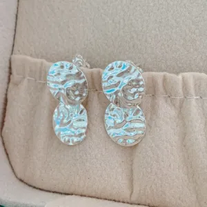 BRINCO 2 CÍRCULOS MARTELADOS. TAMANHO G. EM PRATA 925.