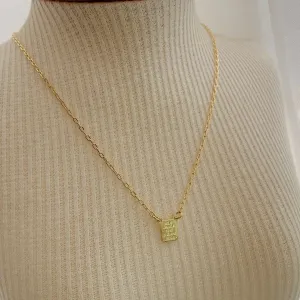 COLAR ESCAPULÁRIO INFANTIL SAGRADO CORAÇÃO E NOSSA SENHORA. 40CM DE COMPRIMENTO E MEDALHAS COM 8MM. BANHADO A OURO 18K.
