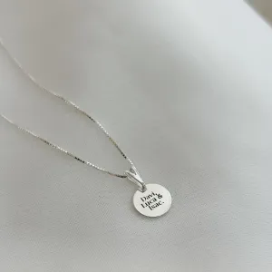 PINGENTE PERSONALIZADO MEDALHA 10MM PRATEADO. BANHADO A PRATA.