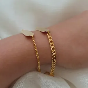 PULSEIRA GRUME COM PLAQUINHA DE 4CM. 18CM DE COMPRIMENTO E 5CM DE REGULAGEM. BANHADA A OURO 18K.