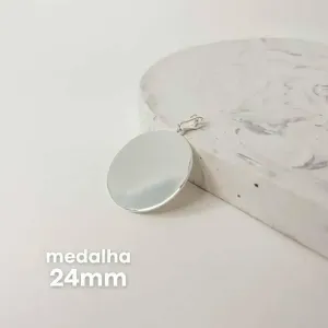 PINGENTE PERSONALIZADO MEDALHA 24MM PRATEADO. BANHADO A  PRATA.