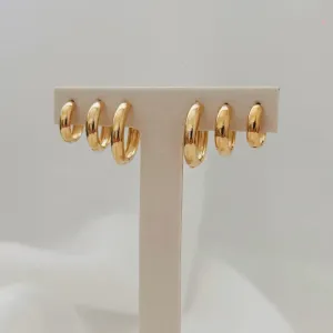 TRIO ARGOLA LISA GROSSA (4MM). TAMANHO P/M/G. BANHADA A OURO 18K.
