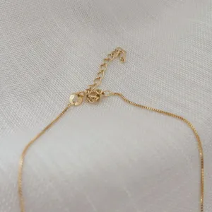 COLAR CORAÇÃO ENCORPADO CRAVEJADO. 45CM DE COMPRIMENTO E 5CM DE REGULAGEM. BANHADO A OURO 18K.
