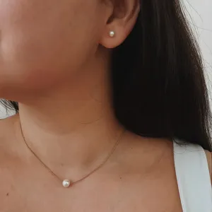 COLAR PÉROLA 6MM. 40CM DE COMPRIMENTO E 5CM DE REGULAGEM. BANHADO A OURO 18K.