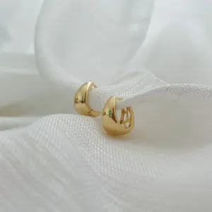 BRINCO ARGOLA GOTA ENCORPADA. BANHADO A OURO 18K.