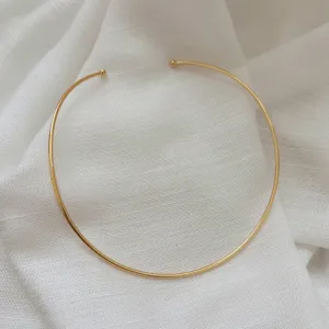 CHOKER ARO. 11,5CM DE DIÂMETRO INTERNO. BANHADA A OURO 18K.