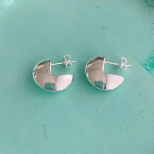 BRINCO 3/4 DE CÍRCULO. EM PRATA 925.