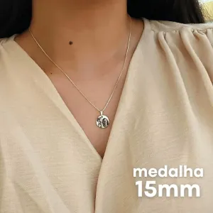COLAR PERSONALIZADO MEDALHA 15MM PRATEADO. 45CM DE COMPRIMENTO E 5CM DE REGULAGEM.BANHADO A PRATA