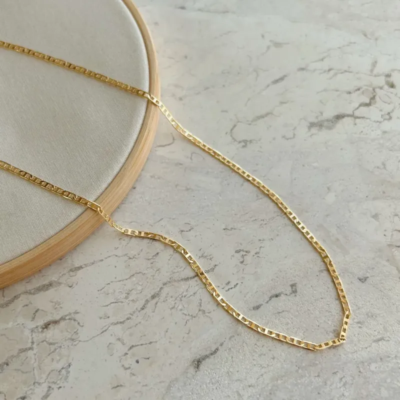 COLAR LACRE. 70CM DE COMPRIMENTO. BANHADO A OURO 18K.