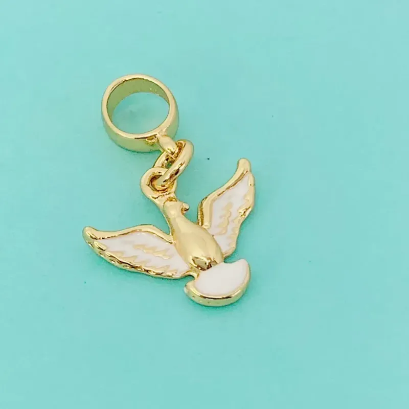 BERLOQUE ESPÍRITO SANTO. BANHADO A OURO 18K.