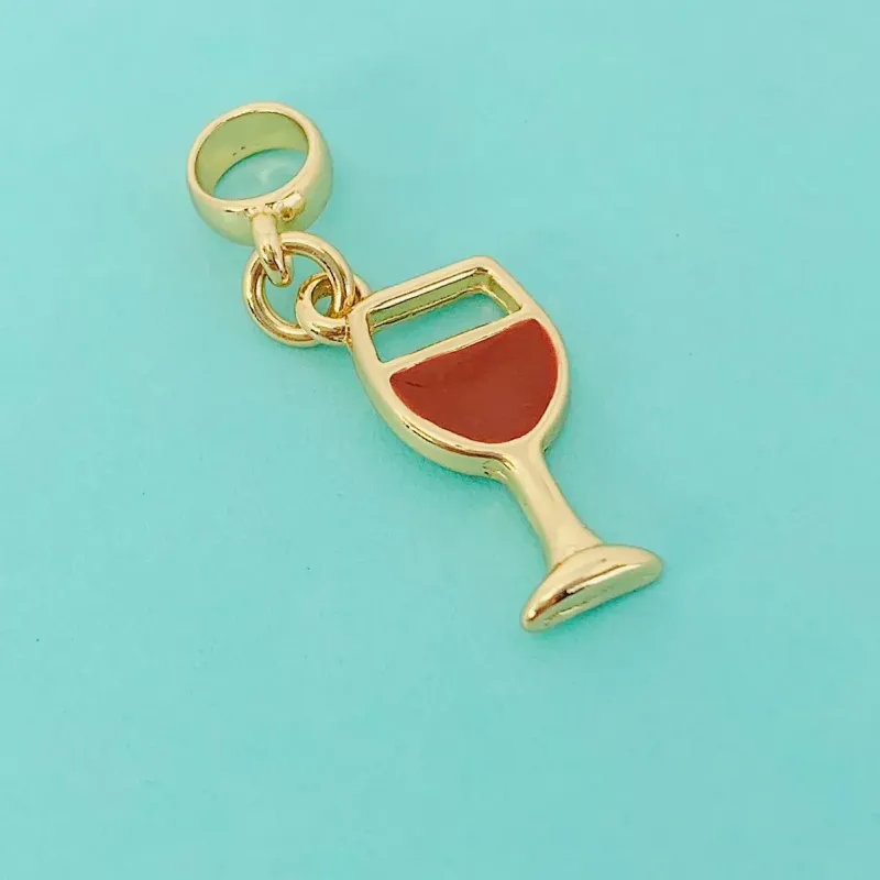 BERLOQUE TAÇA DE VINHO. BANHADO A OURO 18K.