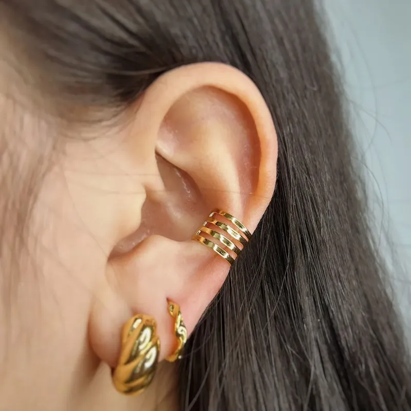 PIERCING 4 FIOS. BANHADO A OURO 18K.