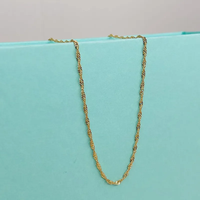 COLAR SINGAPURA. 50CM DE COMPRIMENTO. BANHADO A OURO 18K.