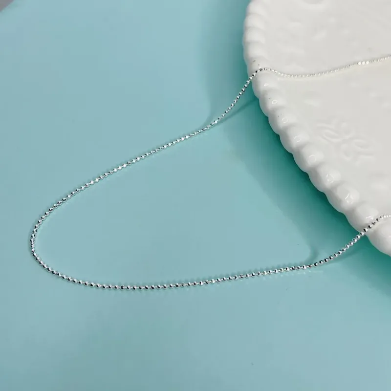 COLAR BOLINHAS DIAMANTADAS. 40CM DE COMPRIMENTO. EM PRATA 925.