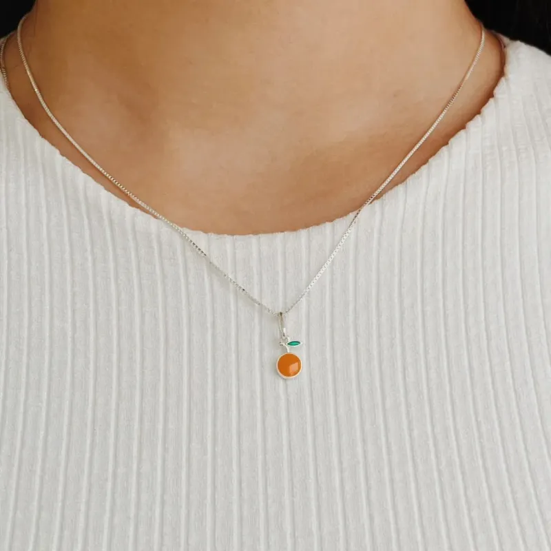 COLAR DE FRUTA LARANJA. 45CM DE COMPRIMENTO. EM PRATA 925.