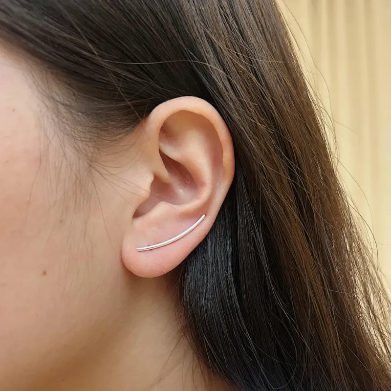 BRINCO EAR CUFF PALITO ANZOL. EM PRATA 925.