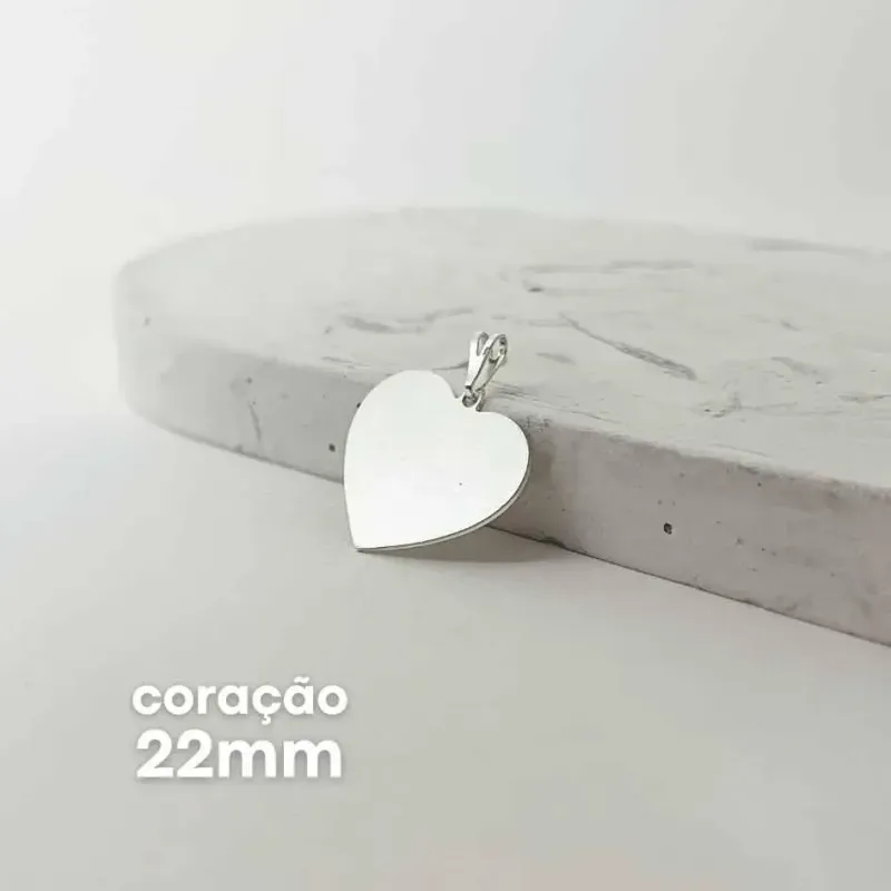 PINGENTE PERSONALIZADO CORAÇÃO 22MM PRATEADO. BANHADO A PRATA.
