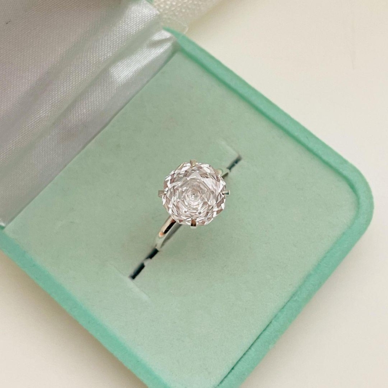 ANEL SOLITÁRIO ROSE CUT 10MM. EM PRATA 925.