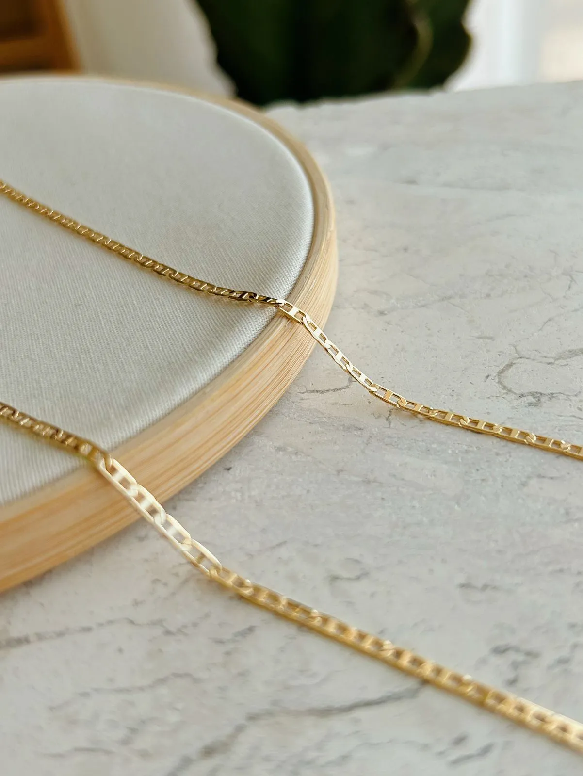 COLAR LACRE. 70CM DE COMPRIMENTO. BANHADO A OURO 18K.