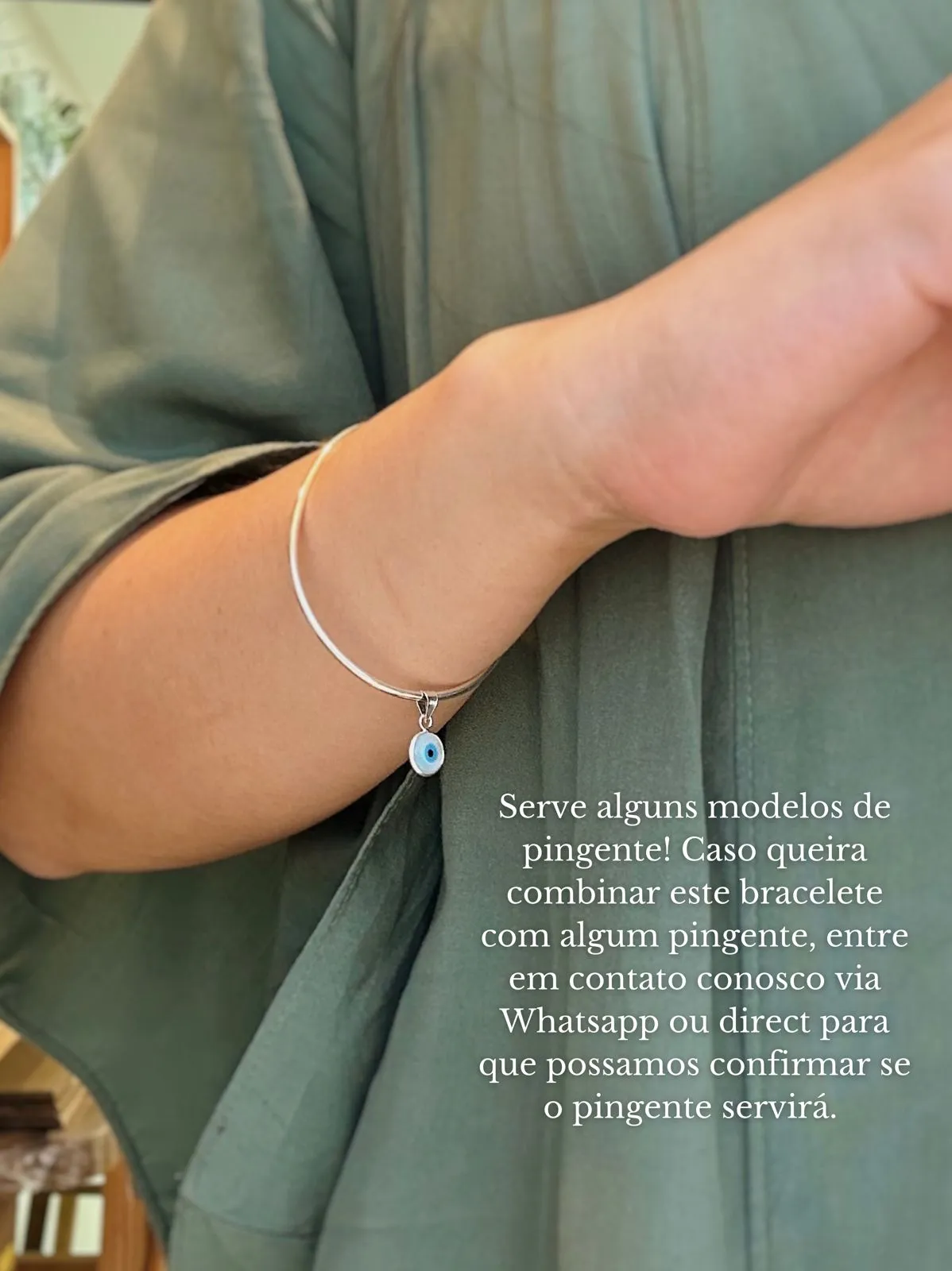 PULSEIRA BRACELETE LISO FINO. DIÂMETRO DE 6,5CM. EM PRATA 925.