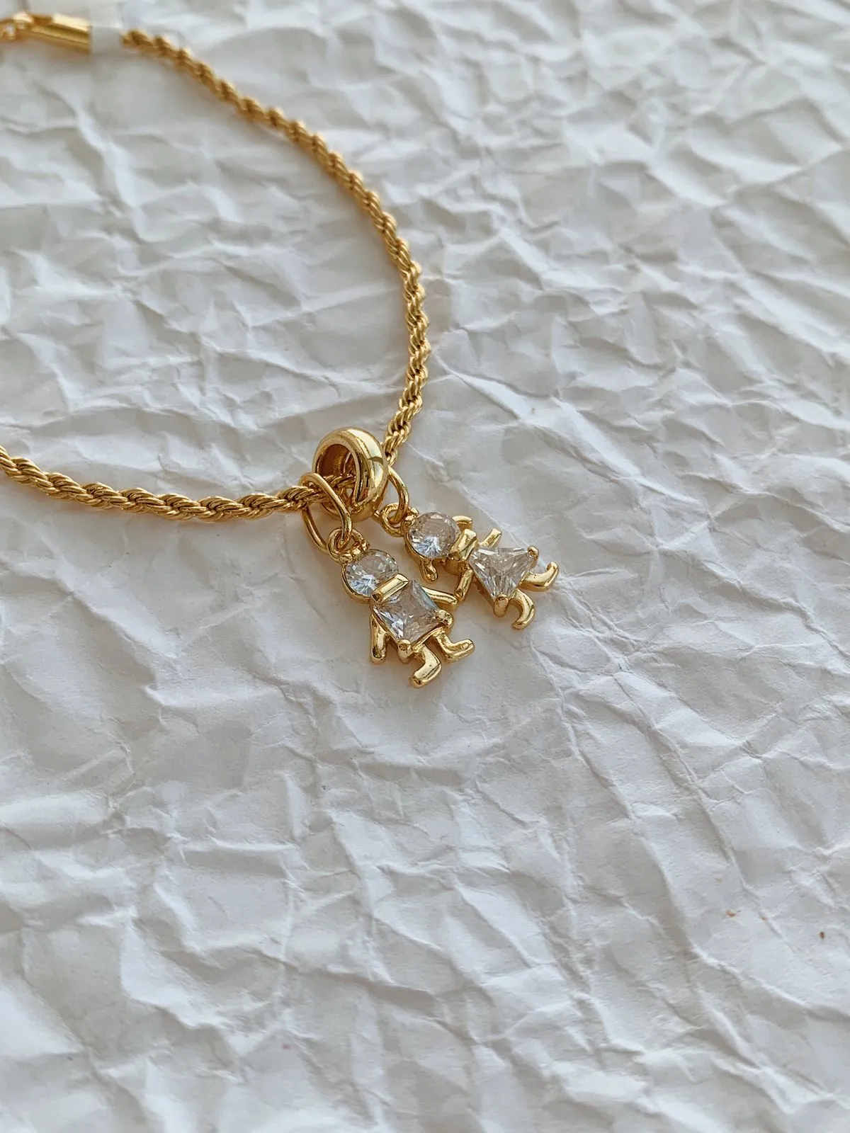 BERLOQUE SEPARADOR CÍRCULO LISO. BANHADO A OURO 18K.