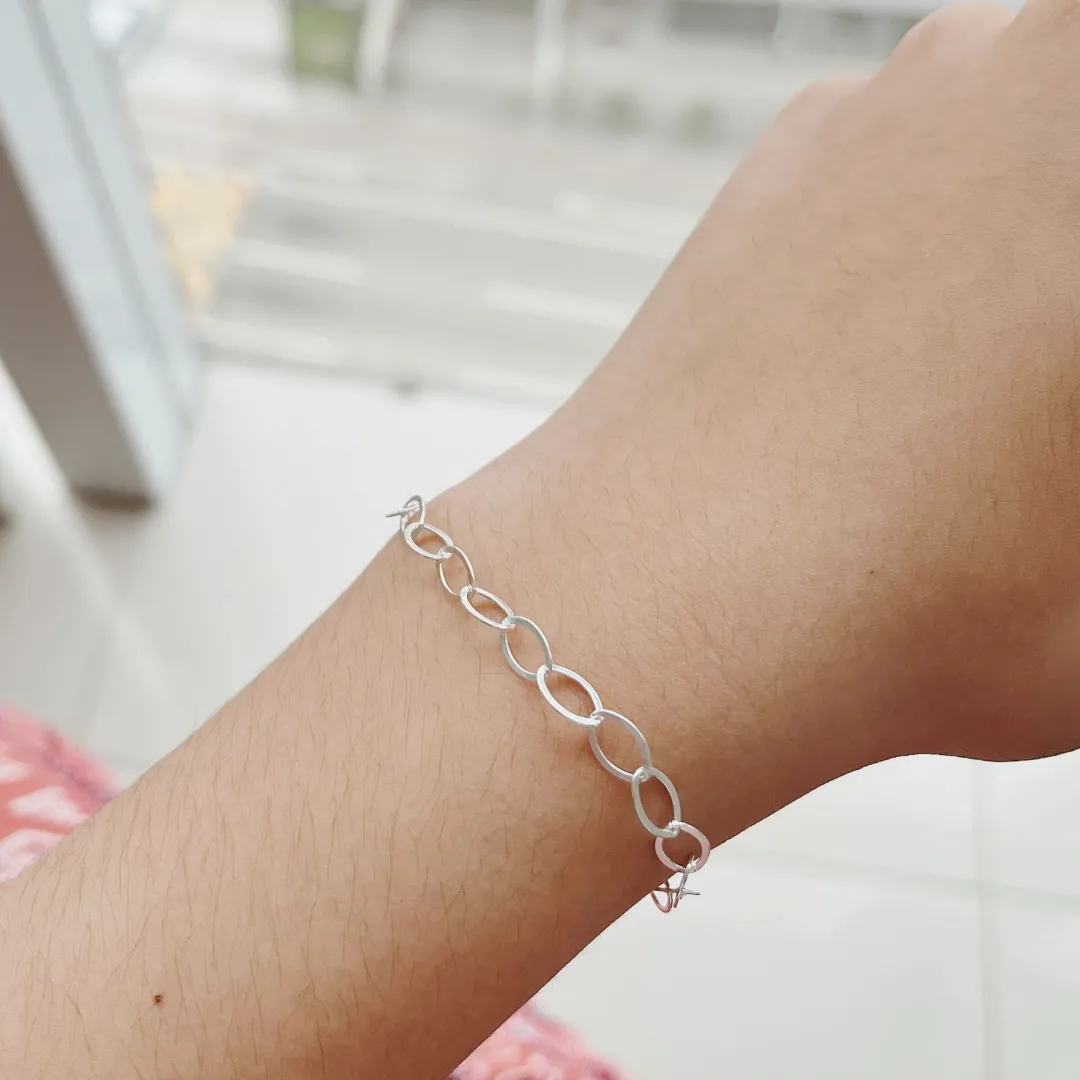 PULSEIRA ELOS OVAIS. 18,5CM DE COMPRIMENTO. EM PRATA 925.