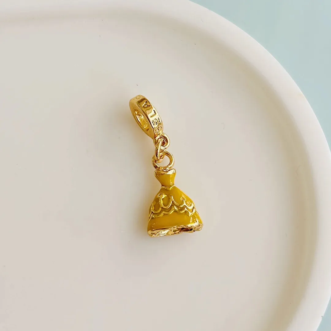 BERLOQUE VESTIDO BELA. BANHADO A OURO 18K.
