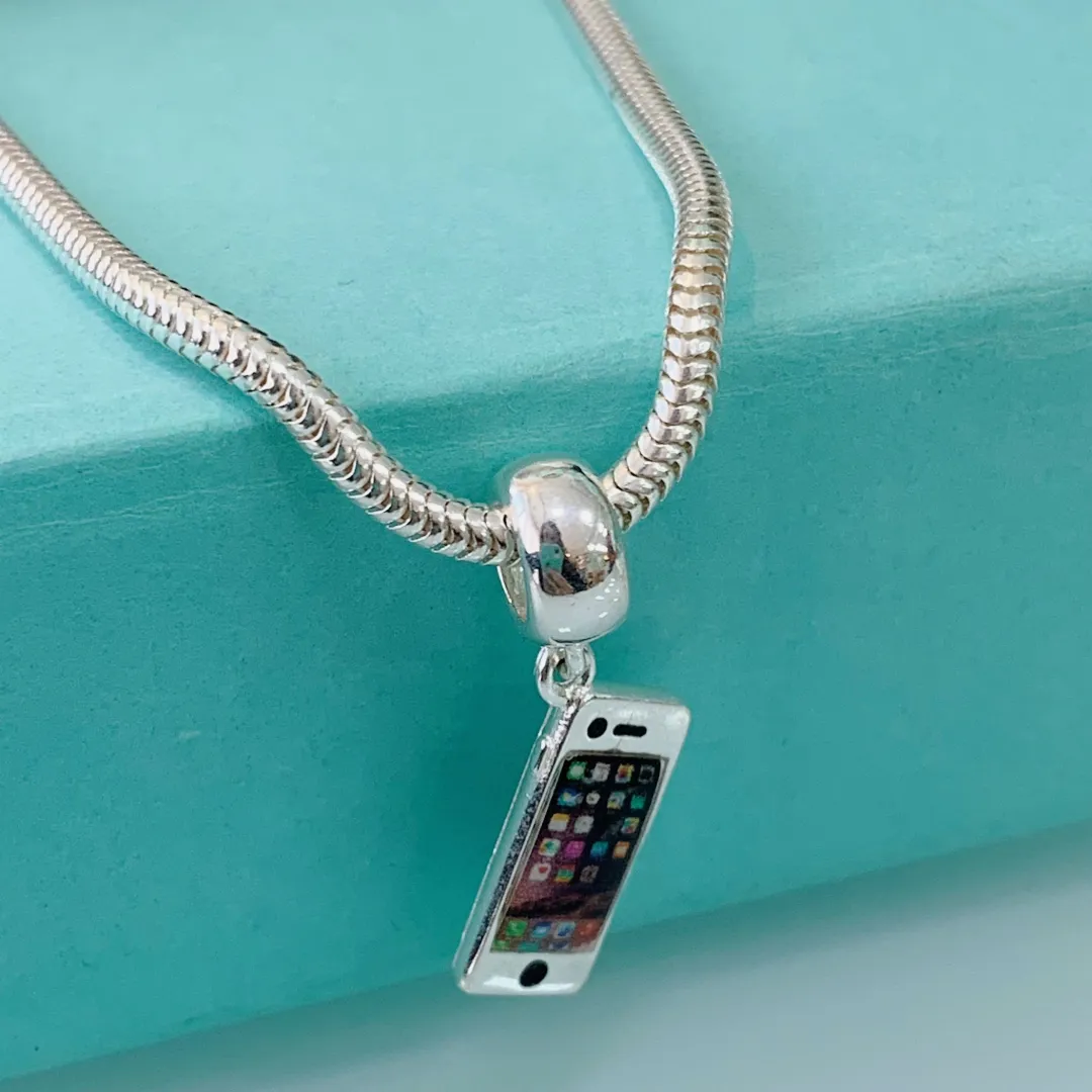 BERLOQUE IPHONE. EM PRATA 925.